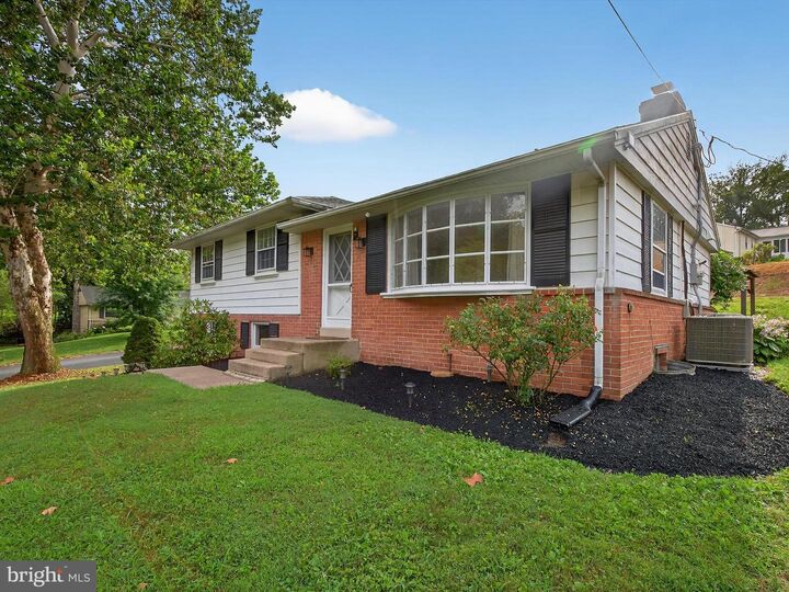 Property Photo:  880 Corvair Road  PA 17601 