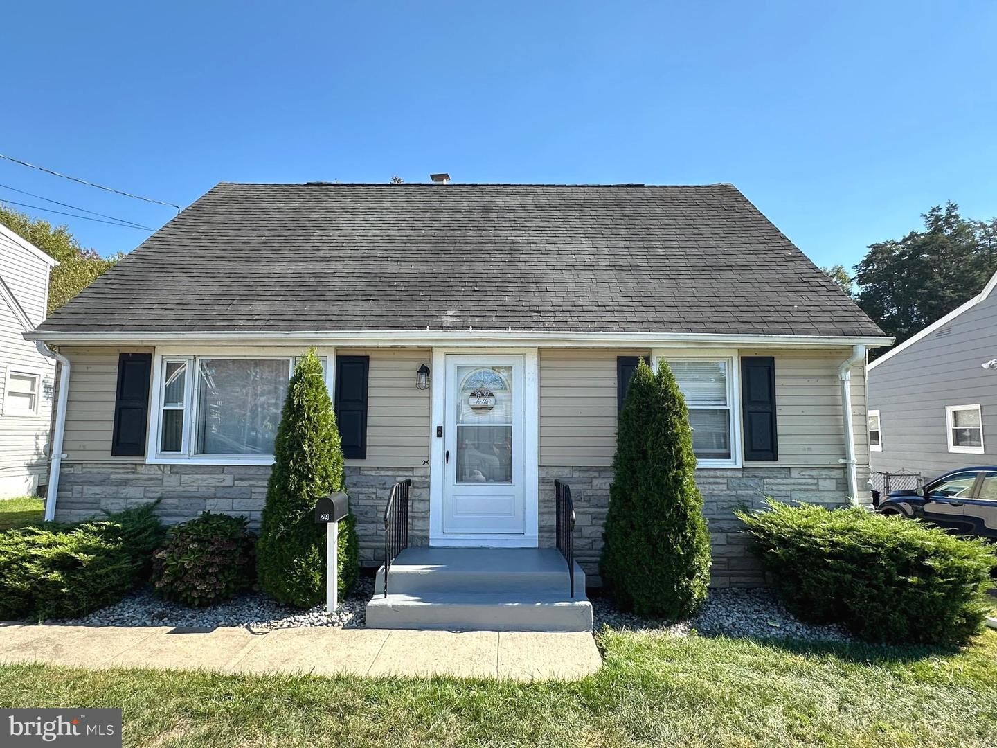 Property Photo:  29 Pettyridge Road  NJ 08620 