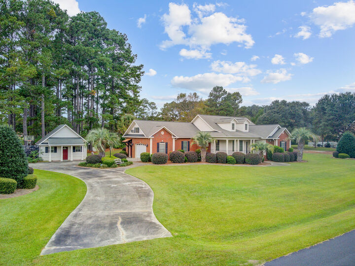 Property Photo:  101 Fairway Court  SC 29477 