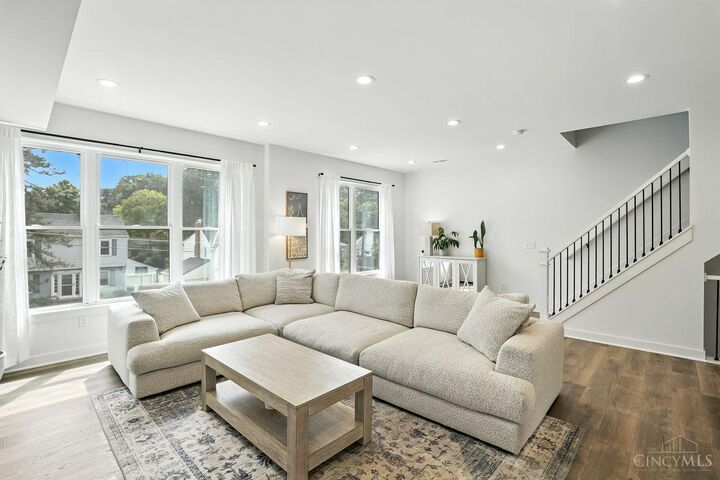 Property Photo: 2834 Cortelyou Place OH 45213