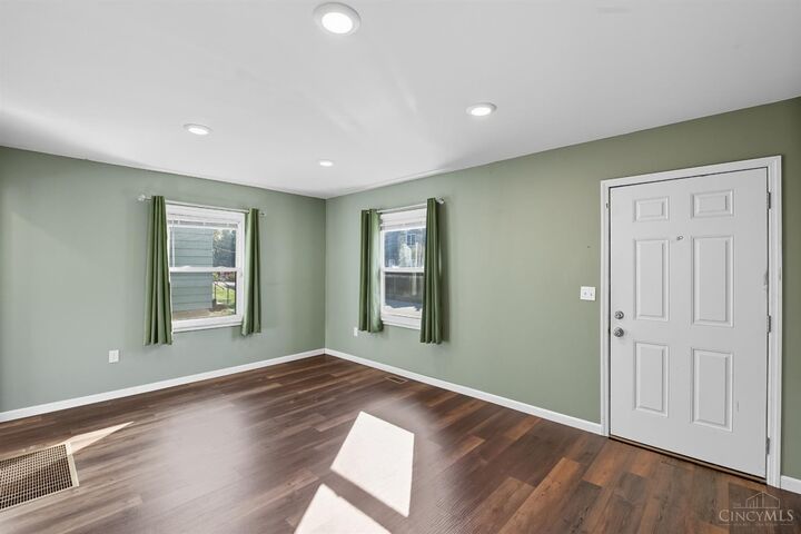 Property Photo: 512 E Epworth Avenue OH 45232