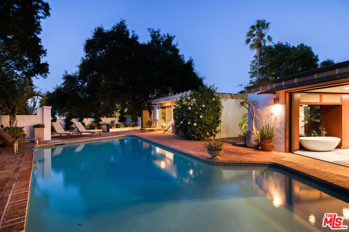 Property Photo: 3307 Bonnie Hill Dr CA 90068