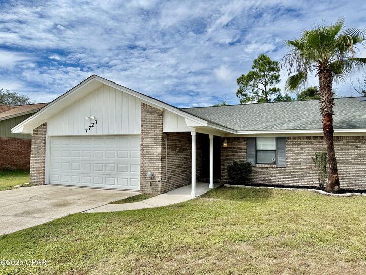 Property Photo: 7723 Betty Louise Drive FL 32404
