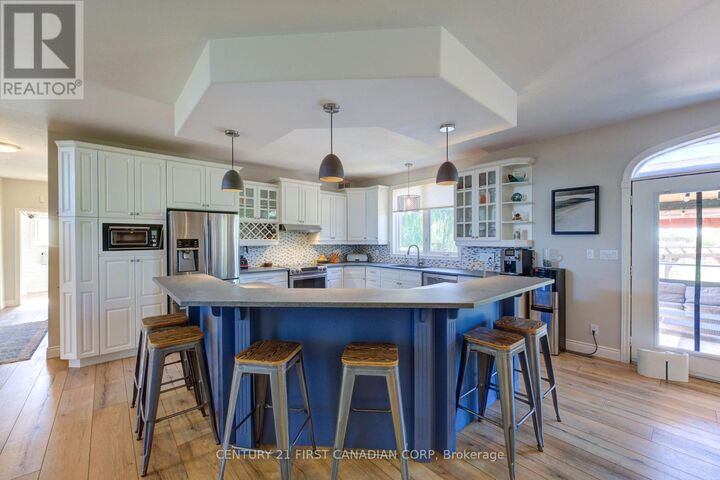 Property Photo:  325 Brant County 18 Road  ON N3T 3J8 