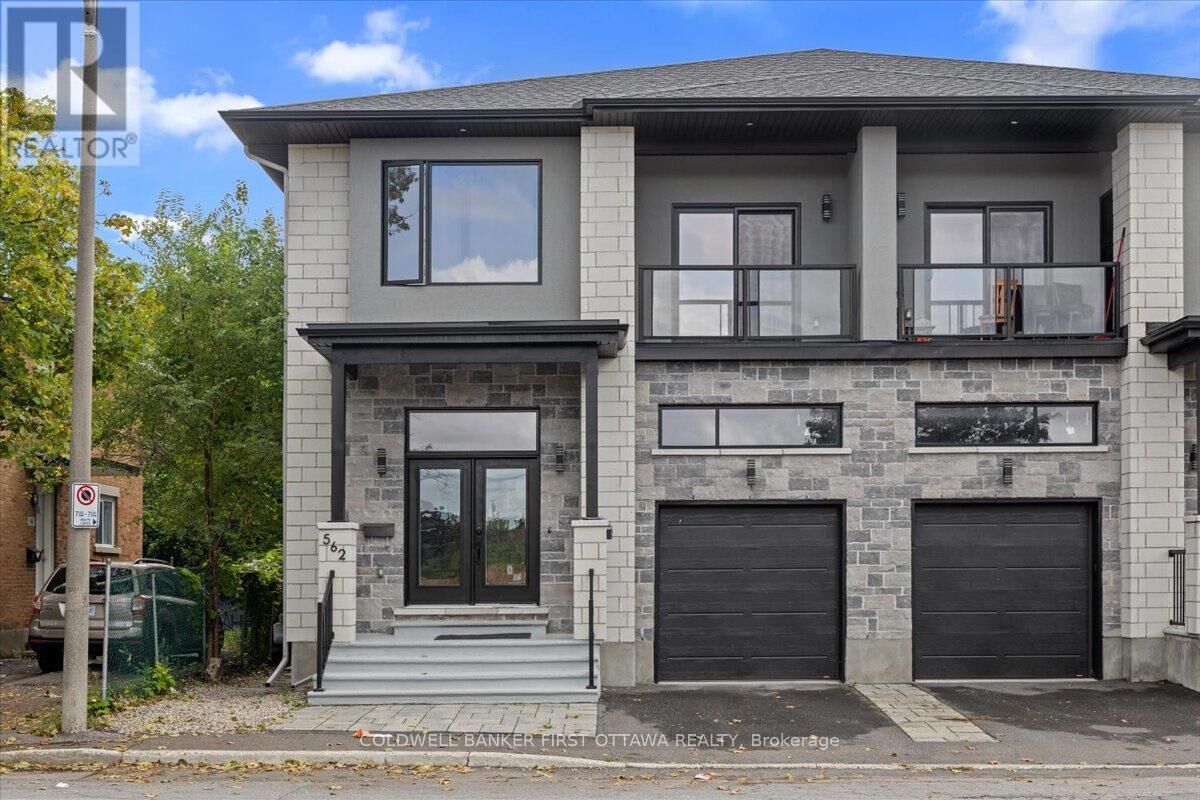 Property Photo: 562 Queen Mary Street ON K1K 1W1