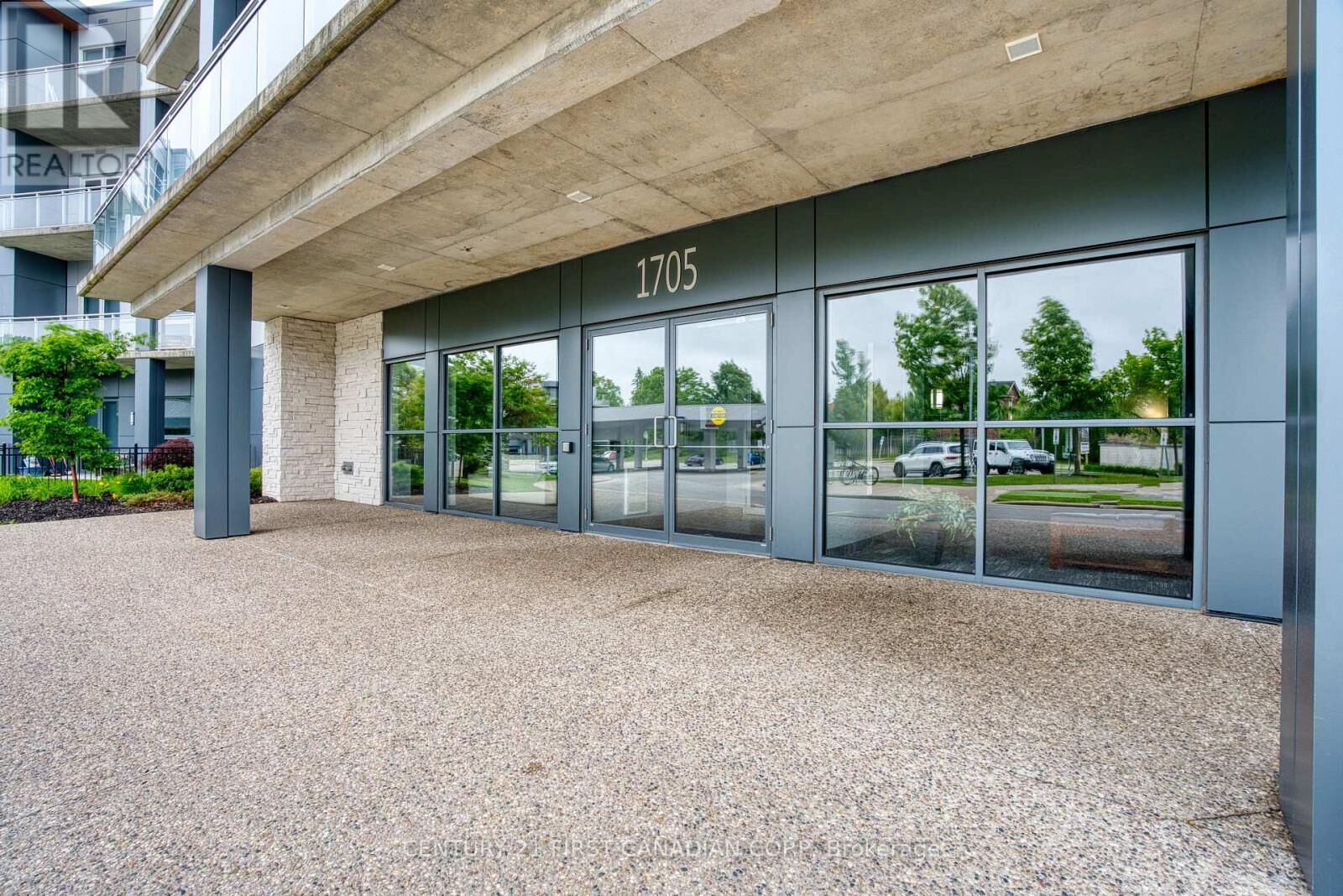Property Photo: 1705 Fiddlehead Place 411 ON N6G 5M6