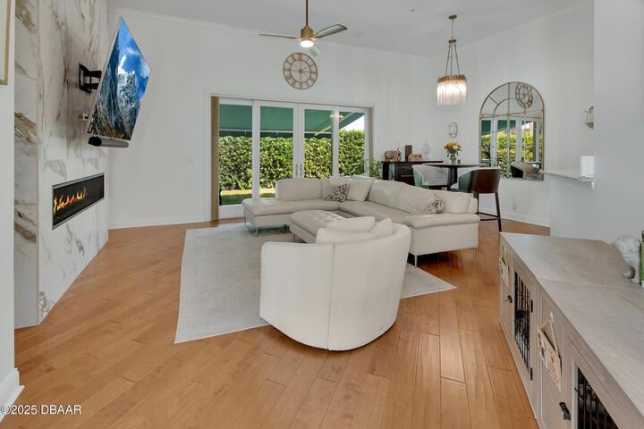 Property Photo:  4605 Oak Hammock Court  FL 32127 