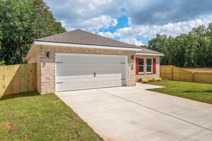 Property Photo: 151 N Booker Street FL 32536
