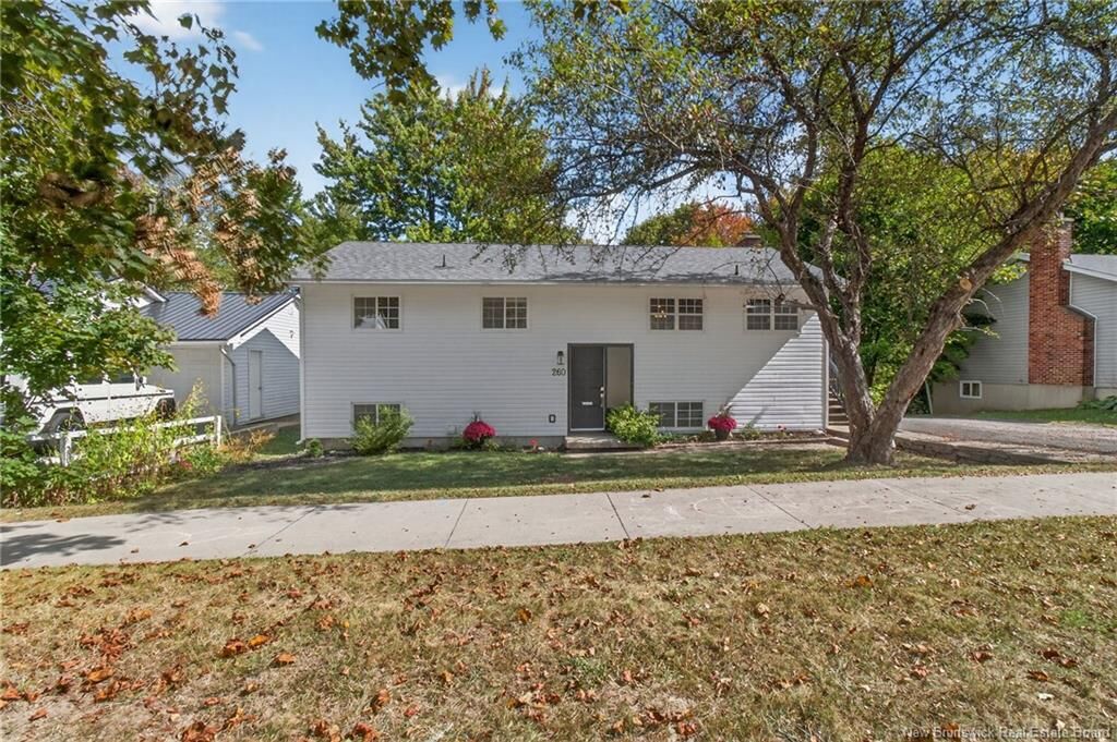 Property Photo:  260 Woodbridge Street  NB E3B 4R3
