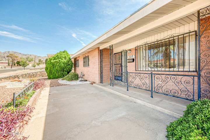 Property Photo:  309 De Leon Drive  TX 79912 