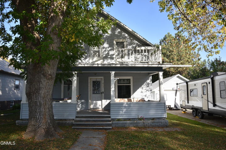 413 1st Avenue SE  Ashley ND 58413 photo