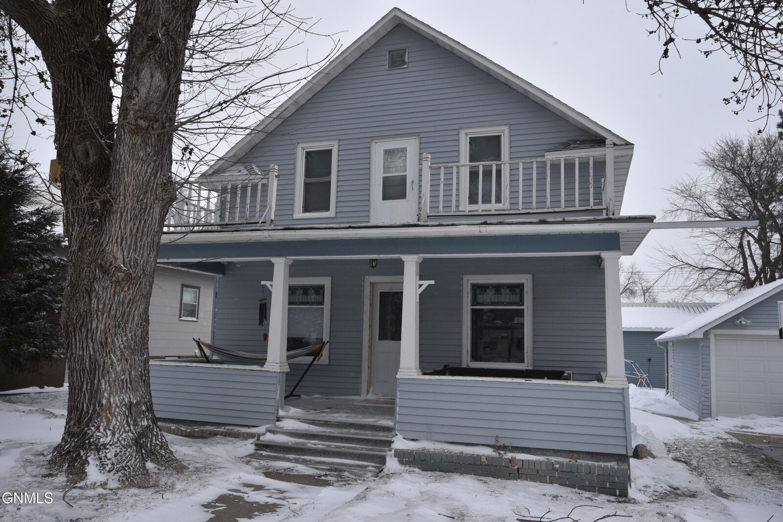 Property Photo:  413 1st Avenue SE  ND 58413 