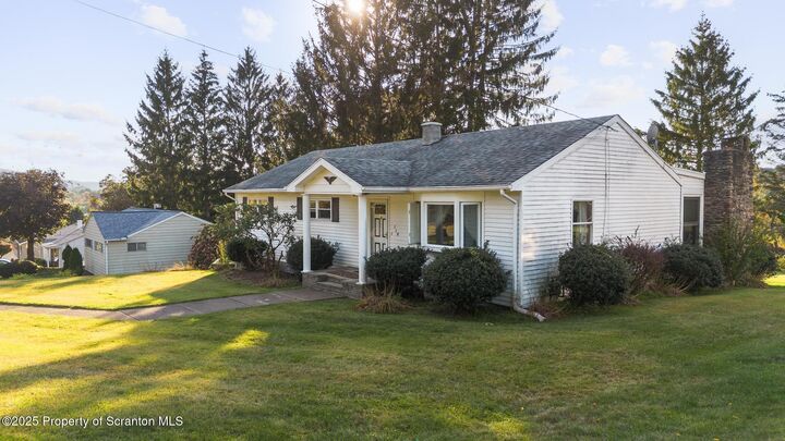 Property Photo:  119 Leach Hill Road  PA 18411 