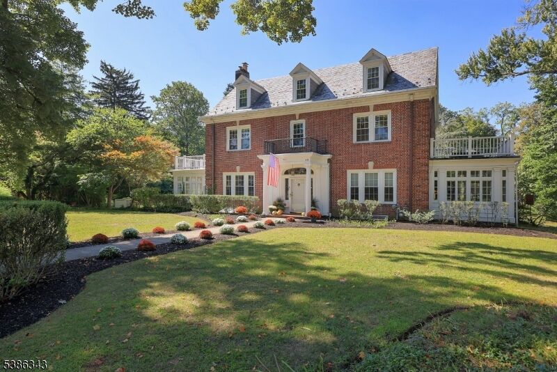 Property Photo:  15 Georgian Rd  NJ 07960 