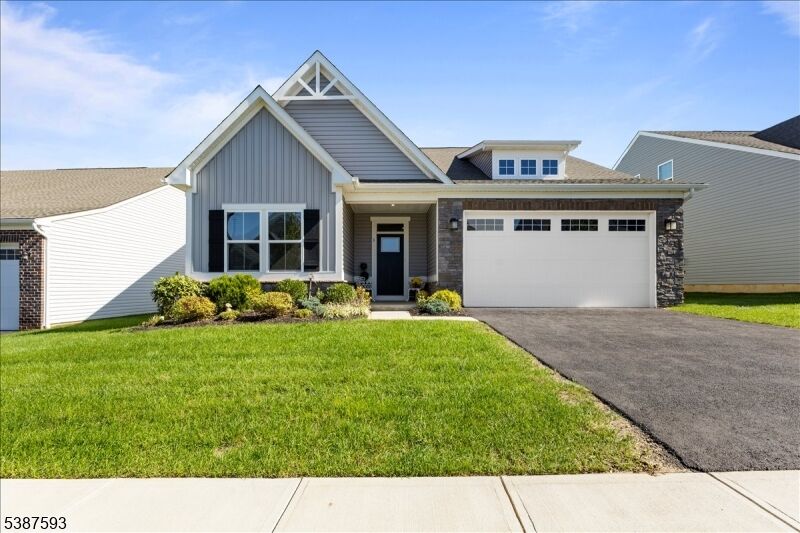 Property Photo:  3 Coopers Hawk Ct  NJ 07882 