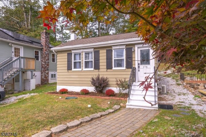 Property Photo: 176 Monroe Trl NJ 07843