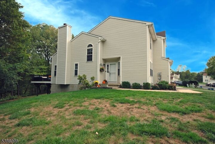 Property Photo:  33 Iroquois Trl  NJ 08876 