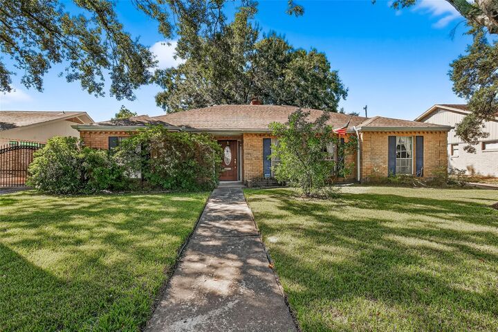 Property Photo:  5223 Wigton Drive  TX 77096 
