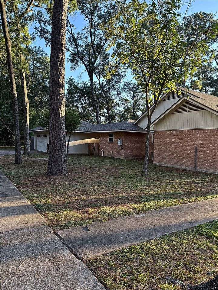 Property Photo:  9830 Warwana Road  TX 77080 