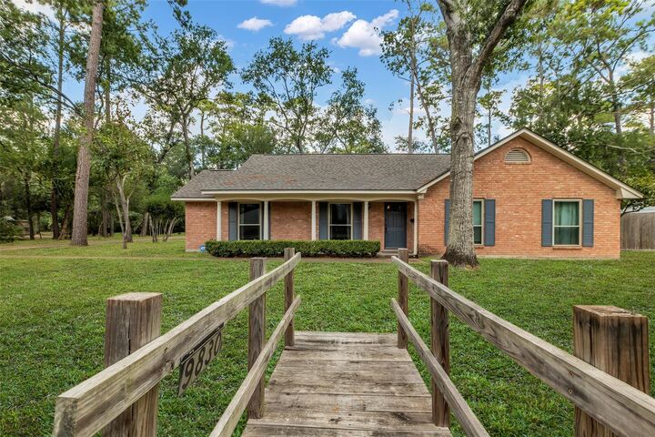 Property Photo: 9830 Warwana Road TX 77080