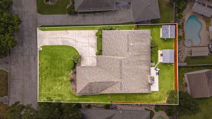 Property Photo:  4015 Valley Haven Drive  TX 77339 
