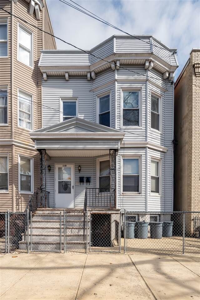Property Photo:  110 Charles St 1  NJ 07307 