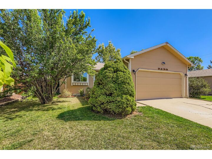 Property Photo:  2108 Tulip St  CO 80501 