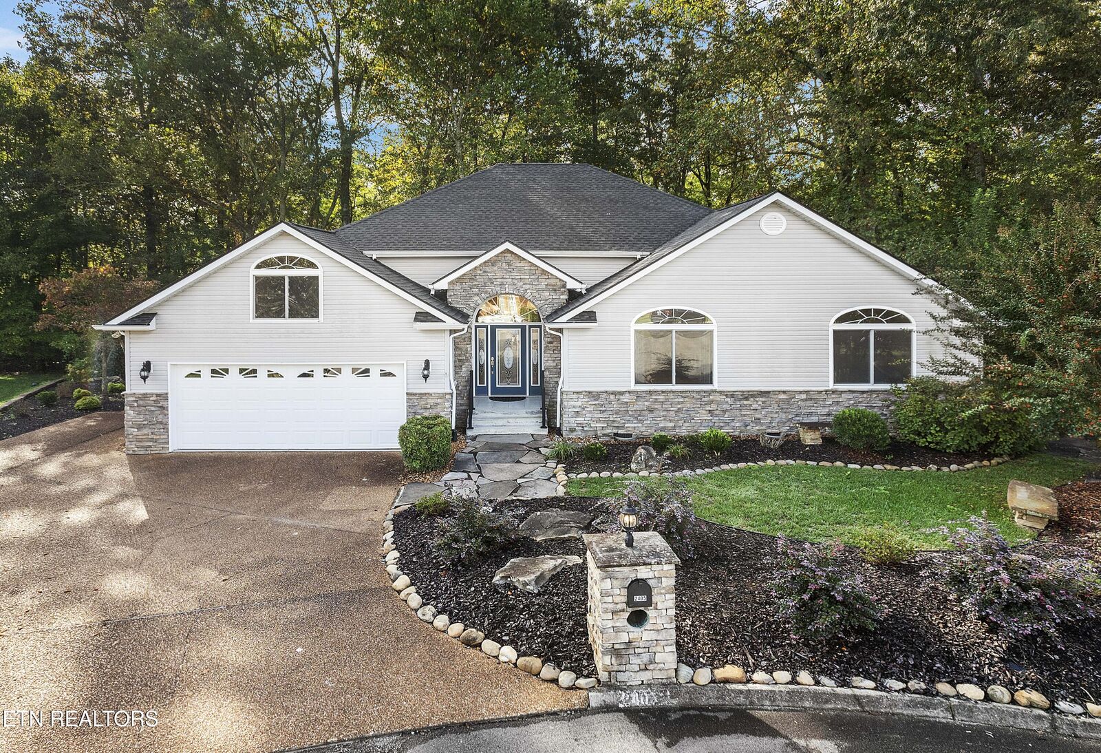Property Photo:  2405 Ashbridge Lane  TN 37932 