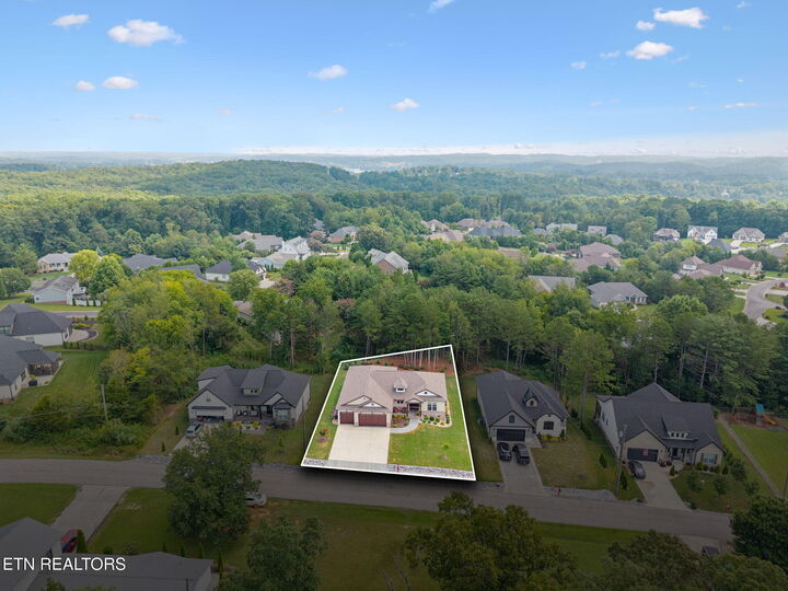 Property Photo: 5389 Zion Ridge Rd TN 37774