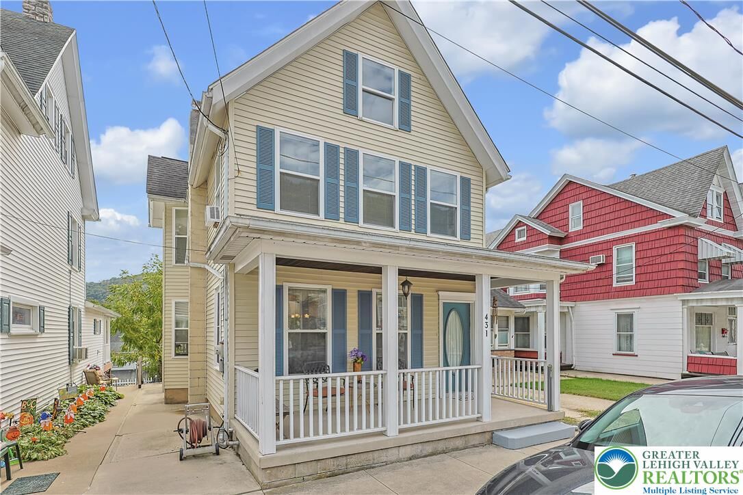 Property Photo:  431 Center Avenue  PA 18229 