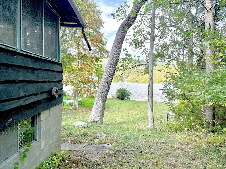 Property Photo:  31 South Shore  NY 10590 