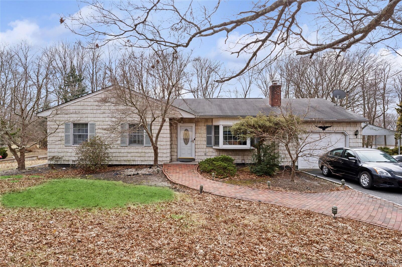 Property Photo:  1462 Motor Parkway  NY 11749 