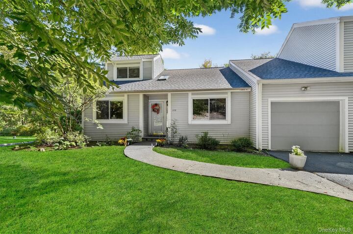 Property Photo:  103 Norfolk Court  NY 10598 