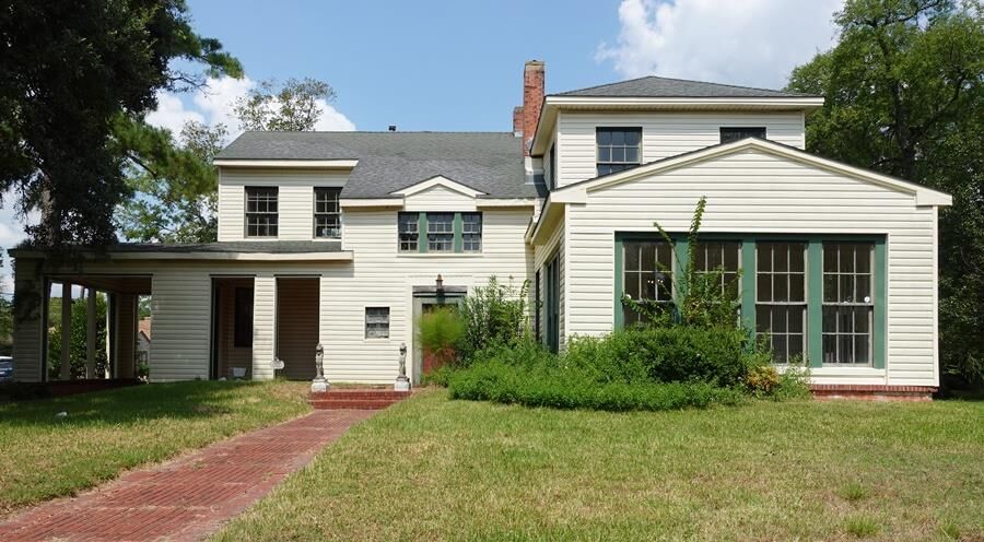 Property Photo: 620 Mantooth Avenue TX 75904