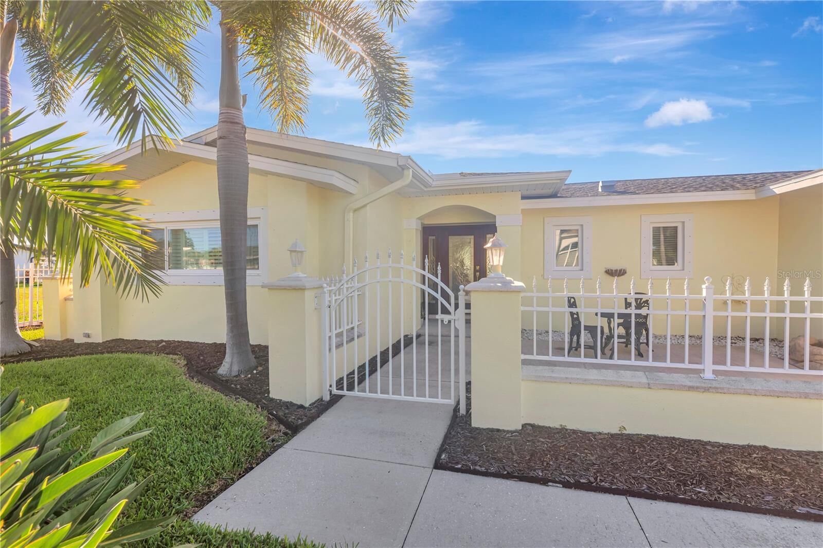 Property Photo:  309 Buttonwood Lane  FL 33770 