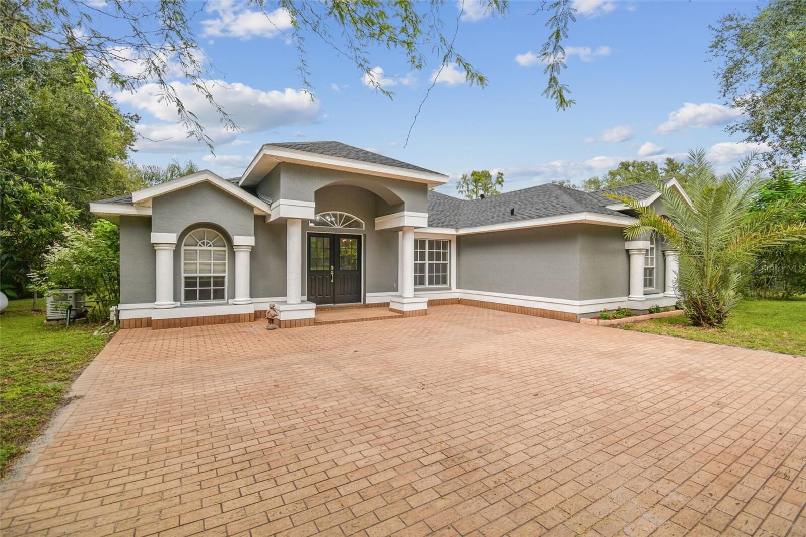 Property Photo:  5504 Bruton Road  FL 33565 