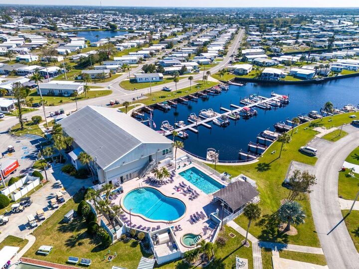 Property Photo:  712 Fairmount Drive  FL 34287 