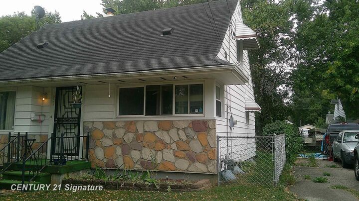 Property Photo:  909 Barrie Avenue  MI 48507 