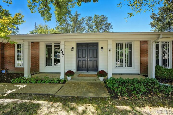 Property Photo: 467 Tree Top Lane MO 63122