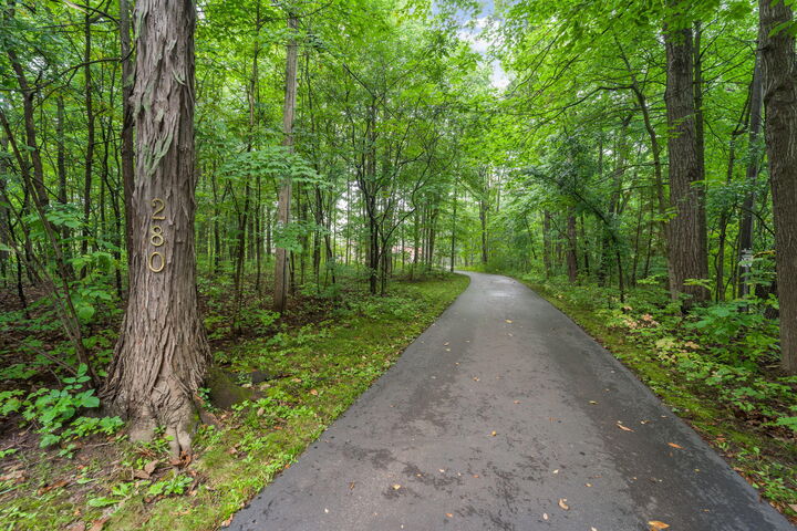 Property Photo:  280 Nob Hill Dr  WI 53017 