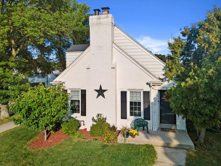 Property Photo:  2846 N 69th St  WI 53210 