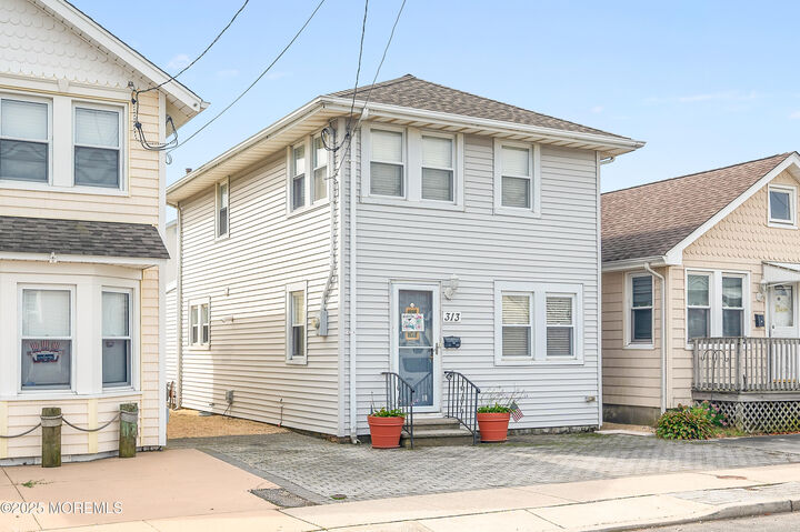 Property Photo:  313 Dupont Avenue  NJ 08751 