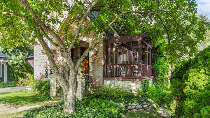 Property Photo: 709 Prospect Avenue IL 60010