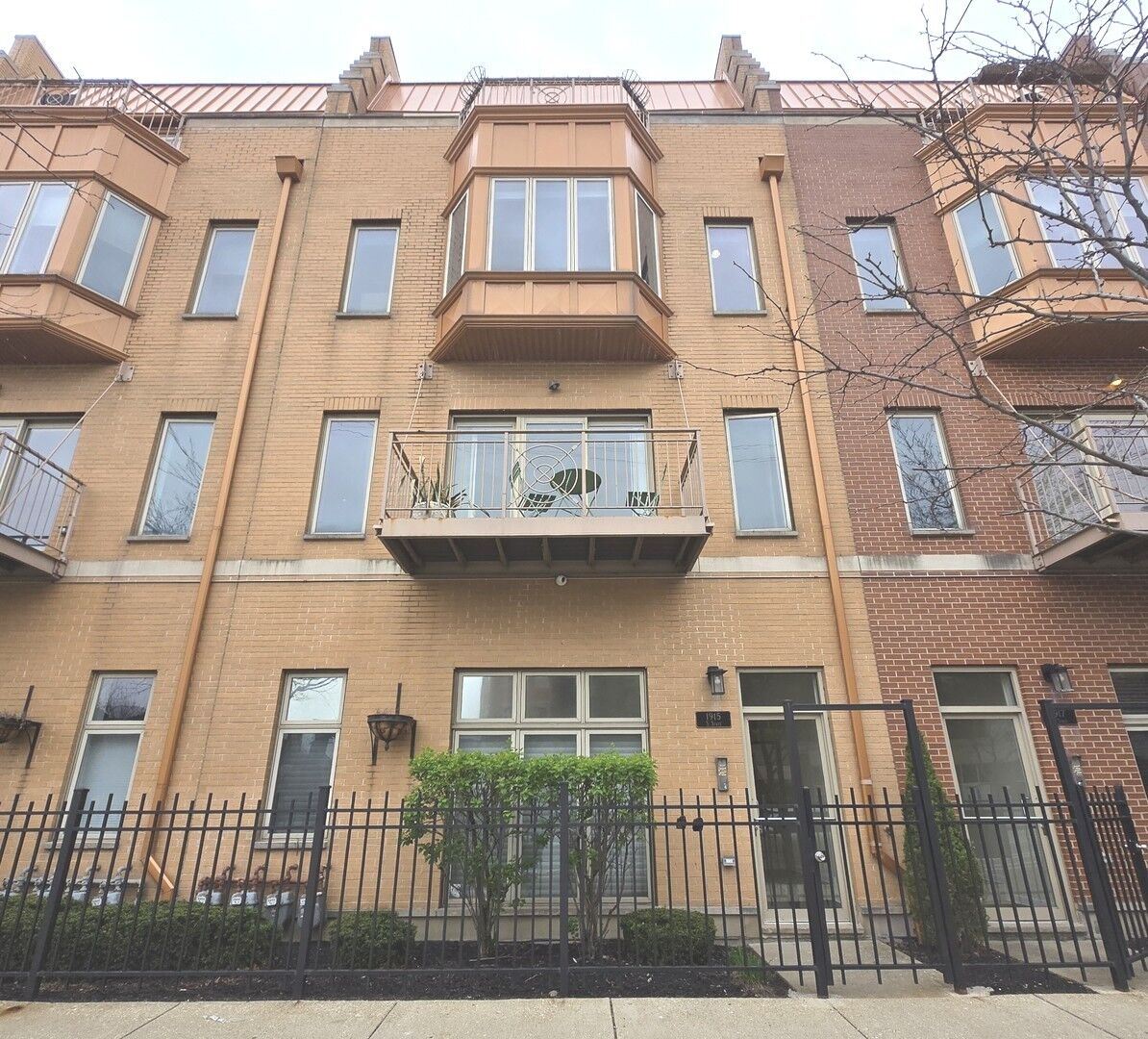 Property Photo:  1915 S State Street 3  IL 60616 