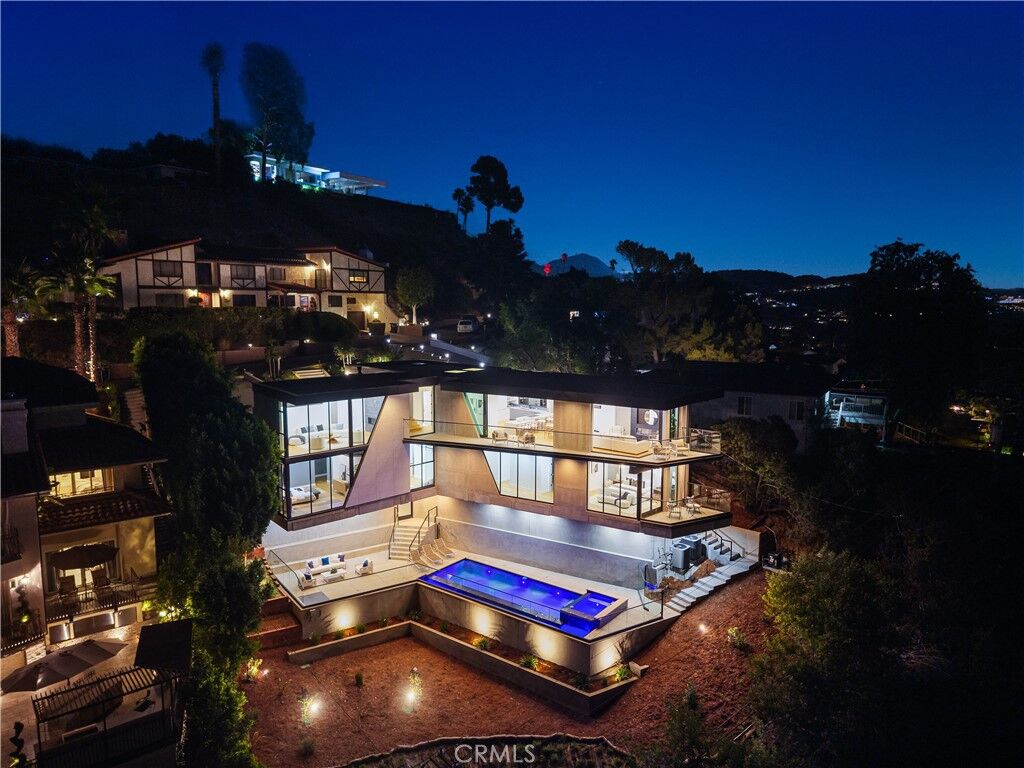Property Photo:  830 Harrington Road  CA 91207 