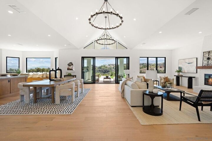 Property Photo:  5120 Creek Oak Dr  CA 92028 