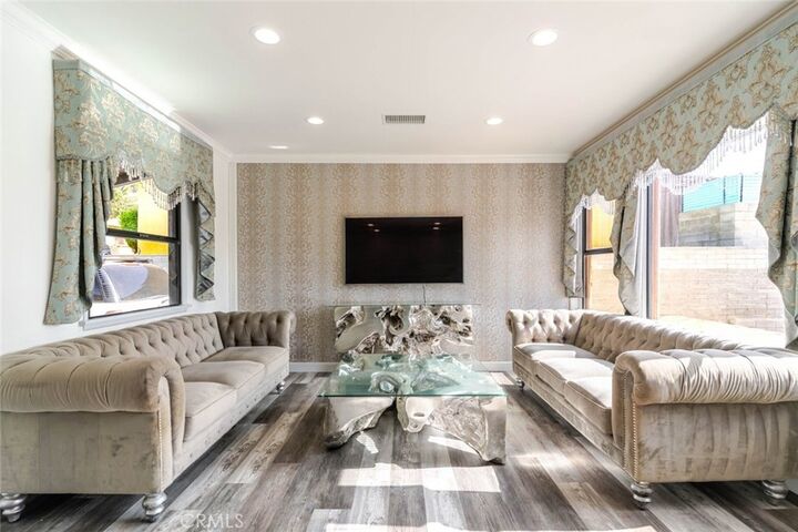 Property Photo:  724 Price Drive  CA 91504 
