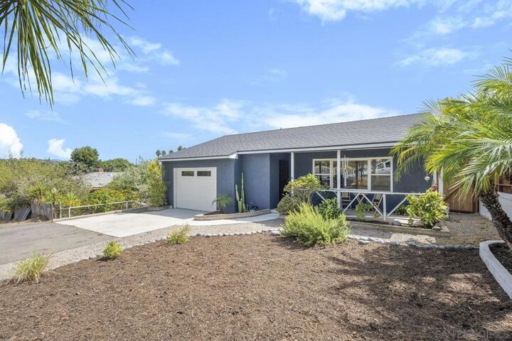 Property Photo:  819 W 7th Ave  CA 92025