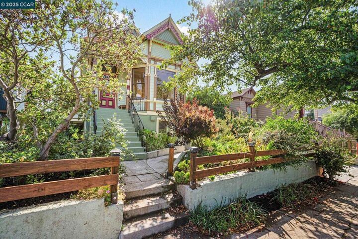 Property Photo: 1622 62nd St CA 94703