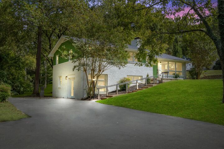 Property Photo: 740 Currey Rd TN 37217